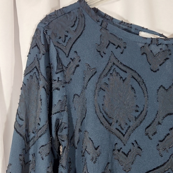 Loft Blue and Black Top with tie closure in the back size Small - Picture 2 of 12